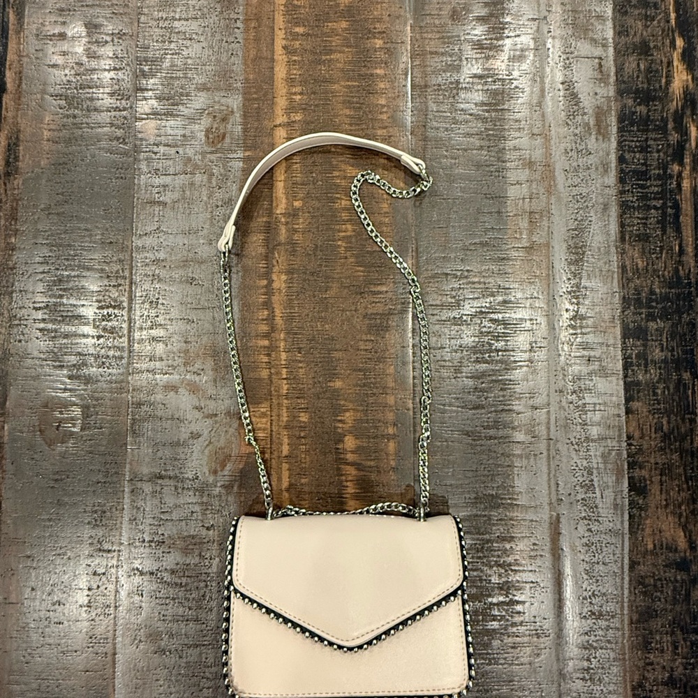 Source Unknown Cream Crossbody Bag with Chain